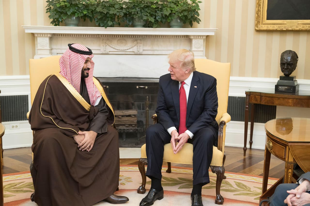Image of (the then Deputy) Crown Prince Mohammed bin Salman, meeting US President Donald Trump at the White House, in March 2017